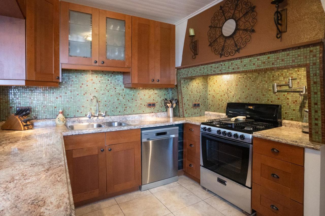 Quinta Pereirinha Farm - A Private 3 Bedroom Vacation Home, Close To Hiking W Ocean Views - Pico Island, Azores São Roque do Pico Esterno foto